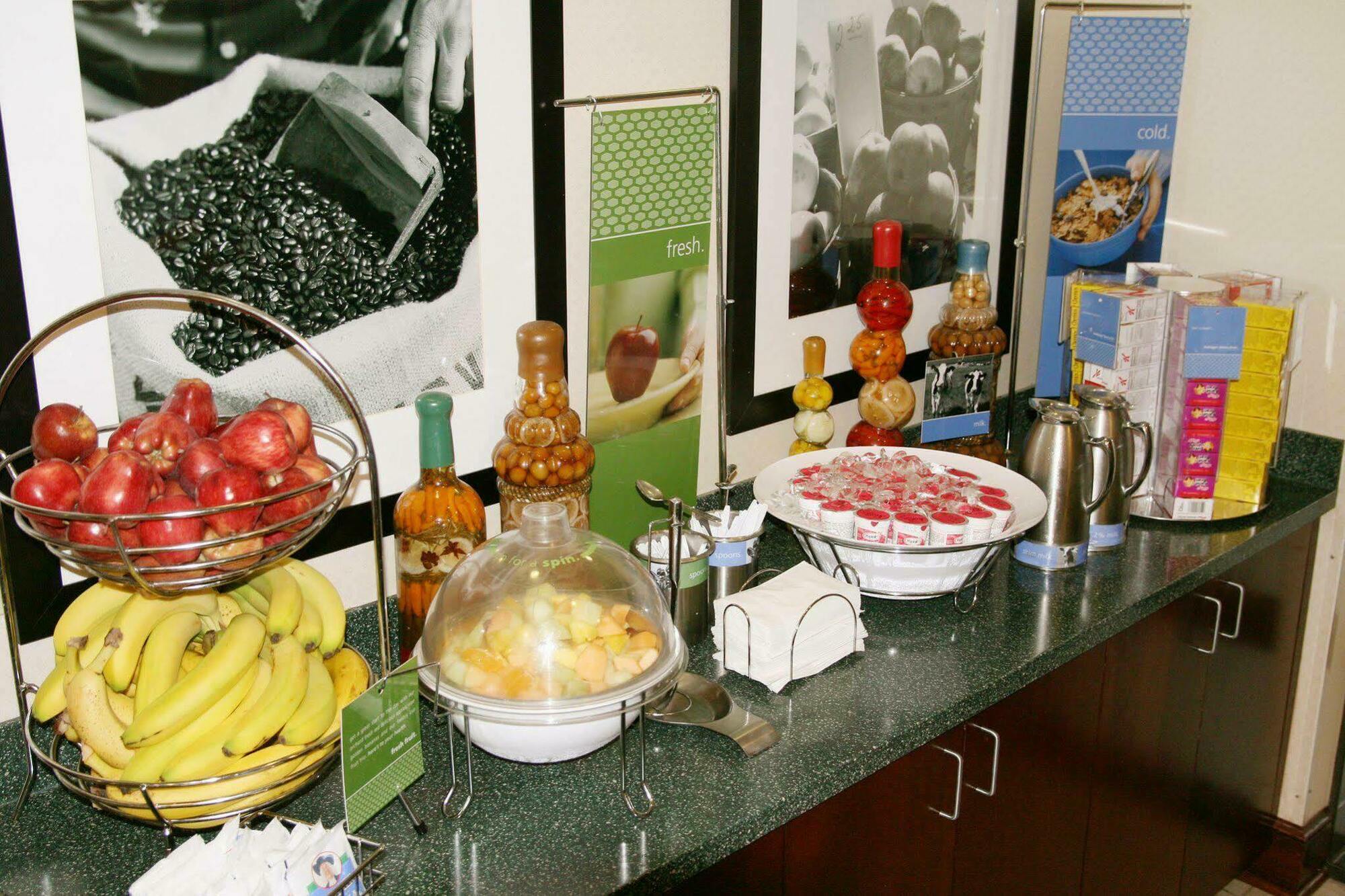 Hampton Inn Roanoke/Hollins - I-81 Restaurace fotografie